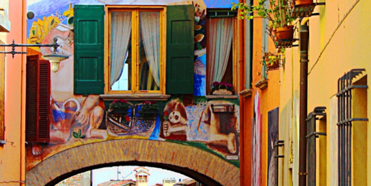 Il borgo di Dozza ospita la trentesima Biennale del Muro Dipinto