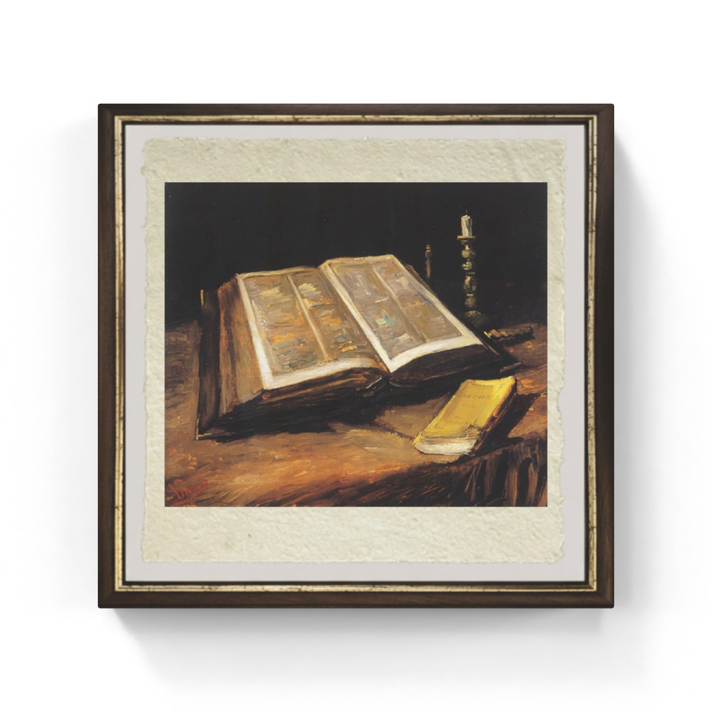 Bibbia aperta con candeliere e romanzo di Van Gogh su pregiata carta Amalfi