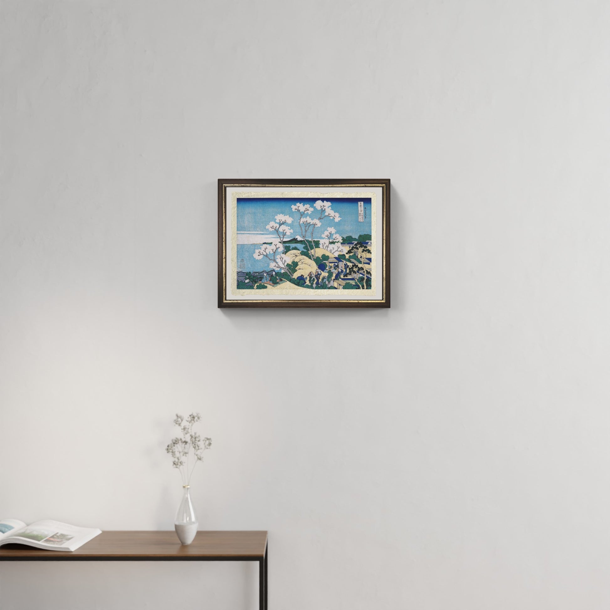 Il Fuji da Gotenyama a Shinagawa sul Tokaido di Katsushika Hokusai su carta Amalfi appesa alla parete
