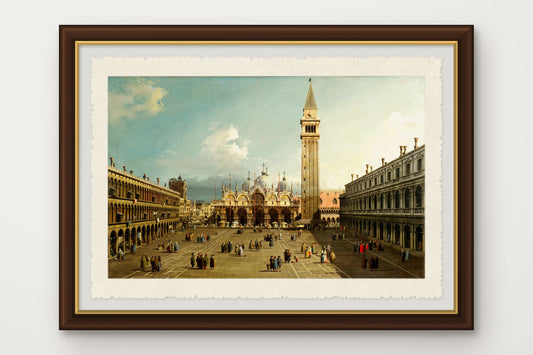 Stampa su carta di Amalfi incorniciata di Piazza San Marco a Venezia verso la Basilica e il campanile, dipinta da Canaletto verso il 1730-1734, con cornice marrone scuro fatta a mano e vetro