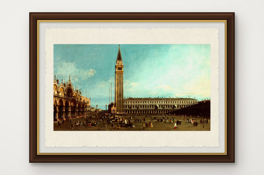 Stampa su carta di Amalfi incorniciata di Piazza San Marco a Venezia con la Basilica, il campanile e le Procuratie Nuove, dipinta da Canaletto fra il 1742 e il 1746, con cornice marrone scuro fatta a mano e vetro