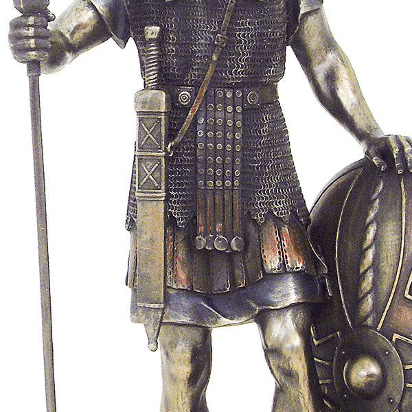 Legionario romano con pilum e scutum